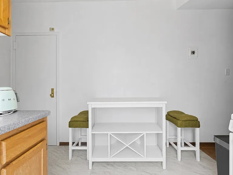 402 E 69th St #30 — Photo 9