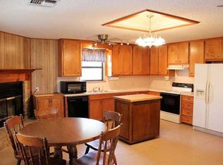 330 Red Top Ln, Red Rock, TX 78662
