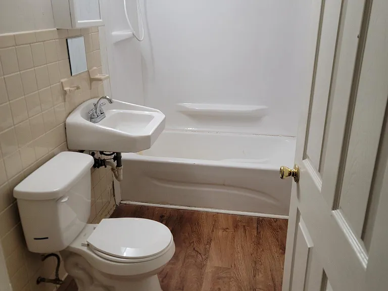 210 S 3rd St #9 — Photo 4