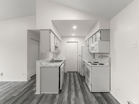 3rd image of 651 N Virginia Rd #328