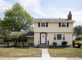 35 Brookville Dr, Tonawanda, NY 14150