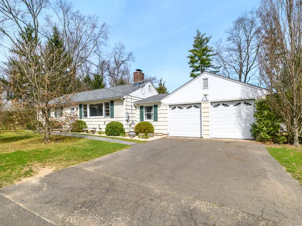 9 Diamondcrest Lane, Stamford, CT 06903