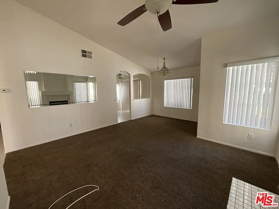 2 bed, 3.0 bath, 1261 sqft, $2,295 — Photo 2