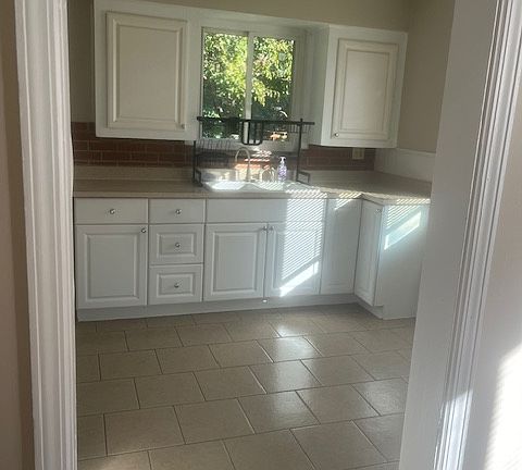 2nd image of 6726 Plainfield Rd
