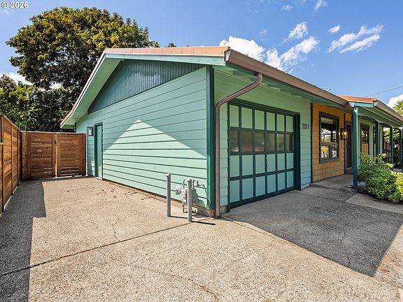 4th image of 2211 SE 153rd Ave
