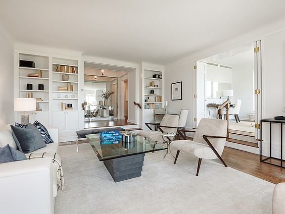 3rd image of 25 Central Park W APT 21K