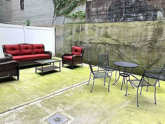 5th image of 156 Woodruff Ave #2K