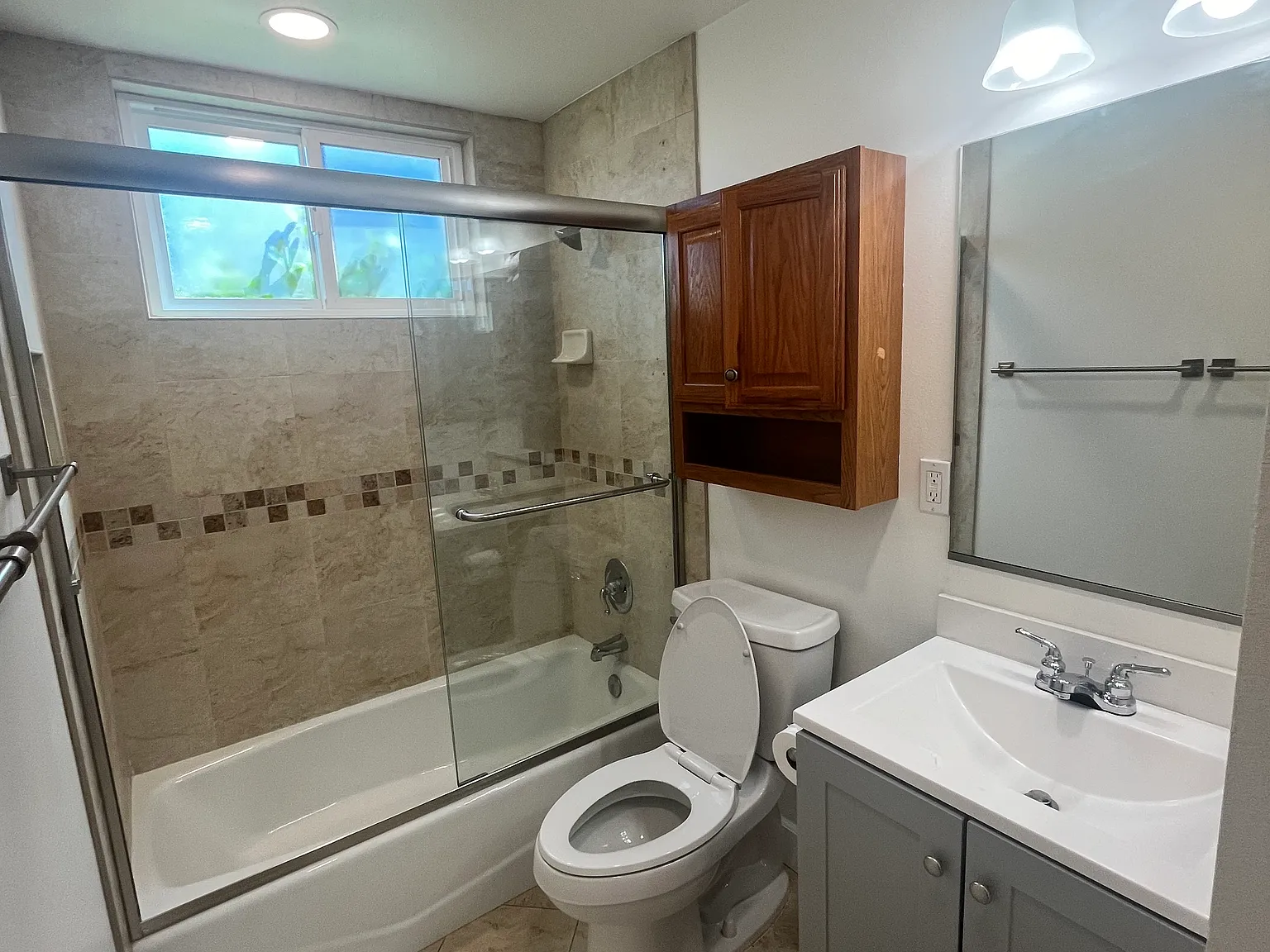 1 bed, 150 sqft, $1,200 — Photo 4