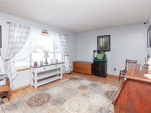 5th image of 2500 6th Street Pl SE