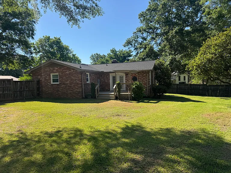 104 Aspenwood Dr — Photo 9