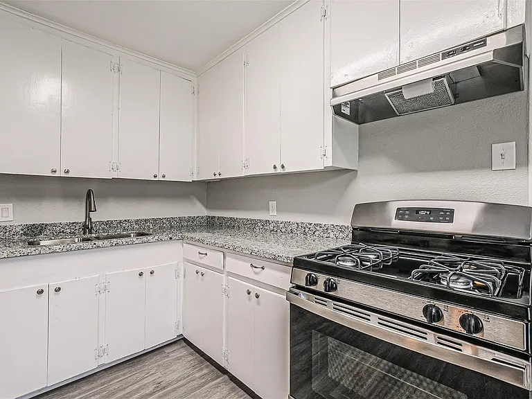 1539 Pleasantville Dr — Photo 9