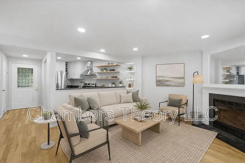 2 bed, 2.5 bath, 1163 sqft, $2,700 — Photo 3