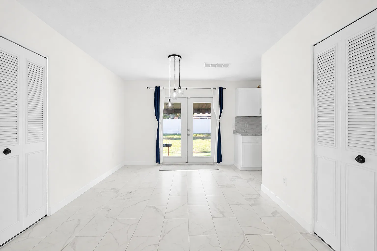 3 bed, 1165 sqft, $2,500 — Photo 3