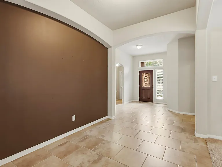 24142 Auburn Woods Ct — Photo 4