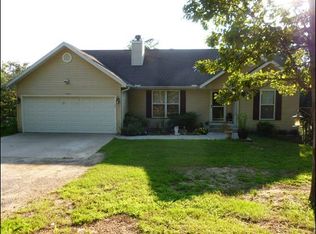 232 Hunters Glen Rd, Walnut Shade, MO 65771