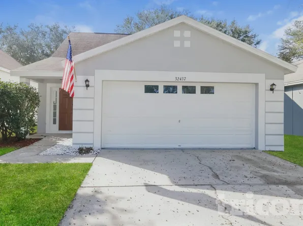 32437 Fish Hook Loop, Wesley Chapel, FL 33545