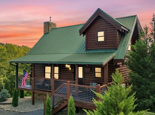 3301 Kestrel Way, Pigeon Forge, TN 37863