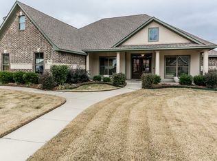 9036 Mitcham St, Shreveport, LA 71106