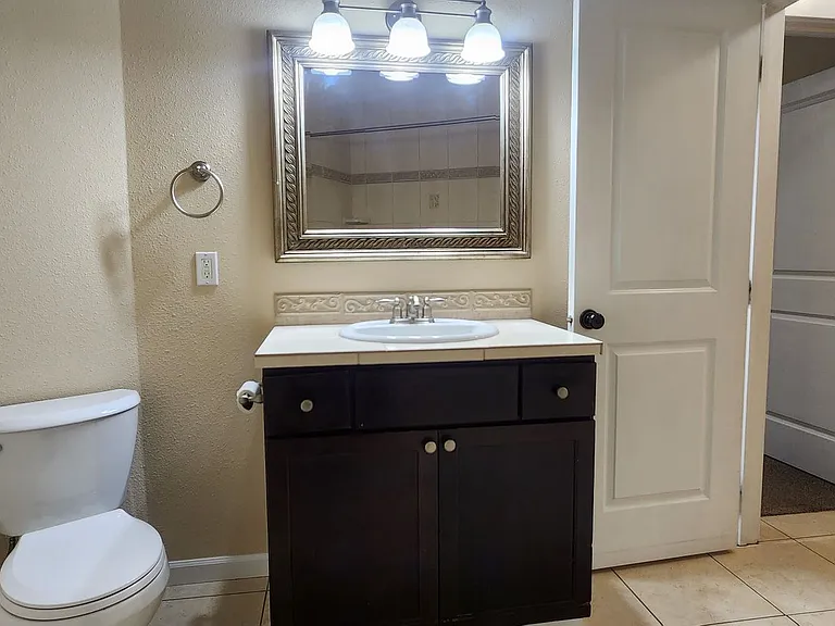 Westridge Apartments — Photo 22
