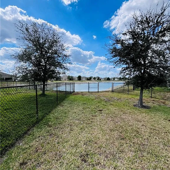 10601 Crossback Ln — Photo 42