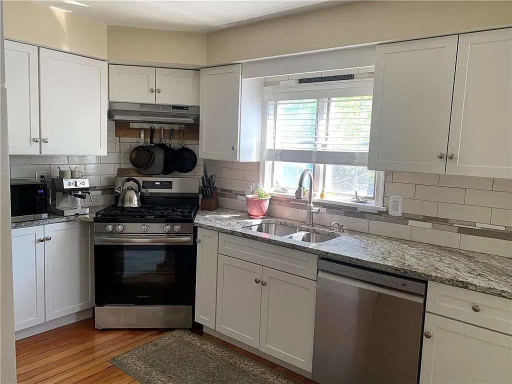 2 bed, 1.0 bath, 1150 sqft, $2,100 — Photo 1