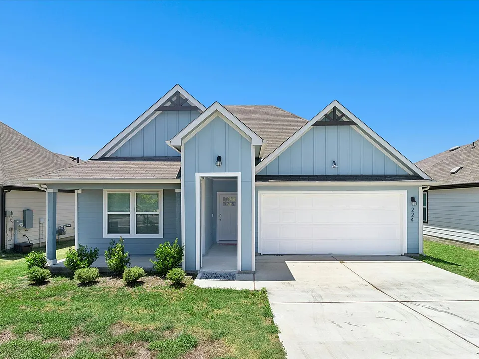 224 Sweetwater Creek Ln