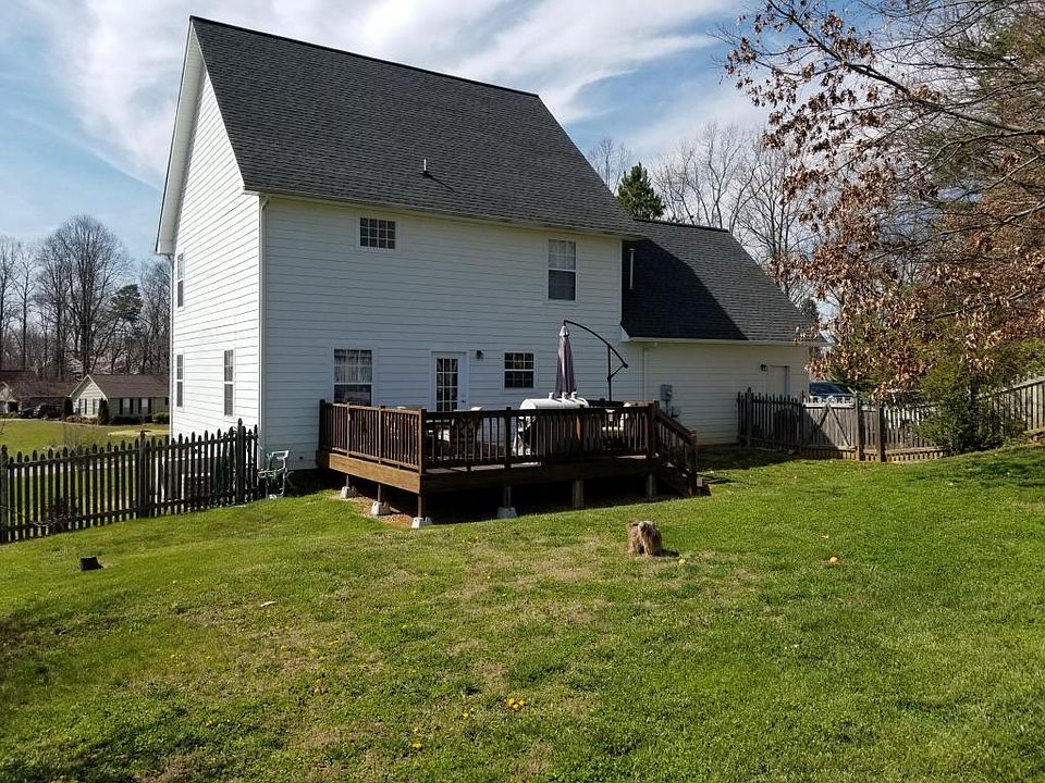 2nd image of 222 Jeseph Ct
