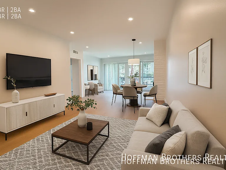 726 Idaho Ave #102 — Photo 1