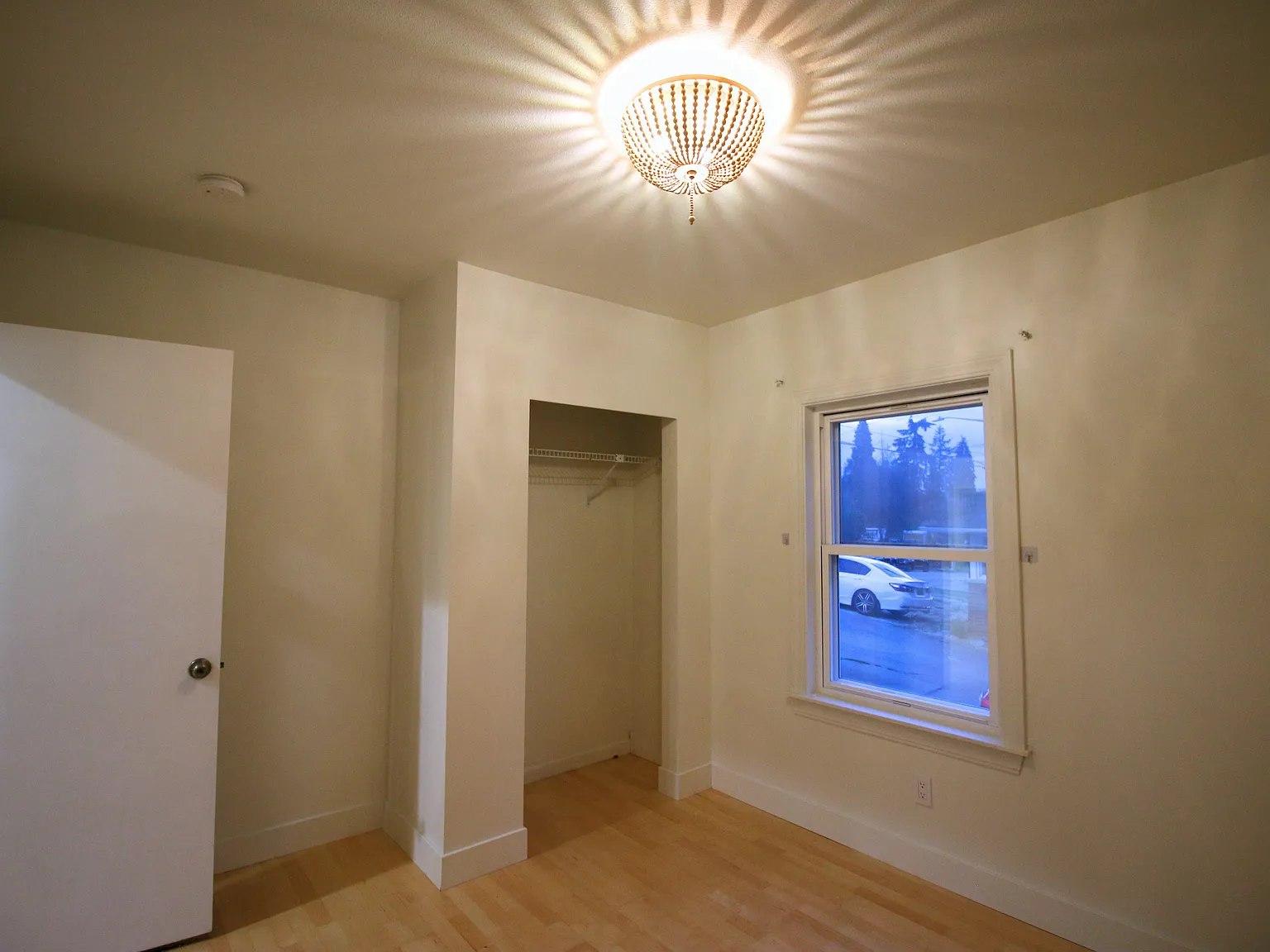 2 bed, 1.0 bath, 800 sqft, $2,300 — Photo 3
