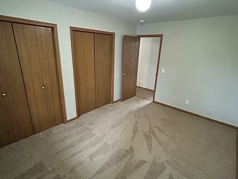 7999 Green Meadow Ct — Photo 15