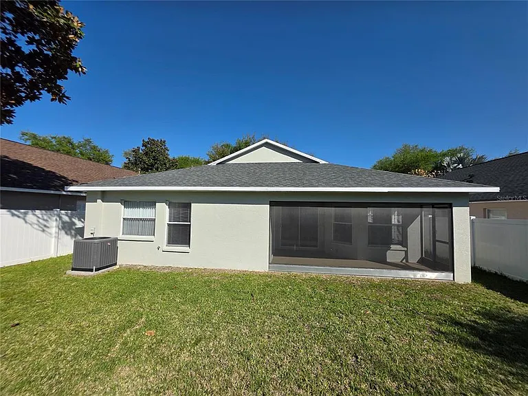 730 Straw Lake Dr — Photo 23