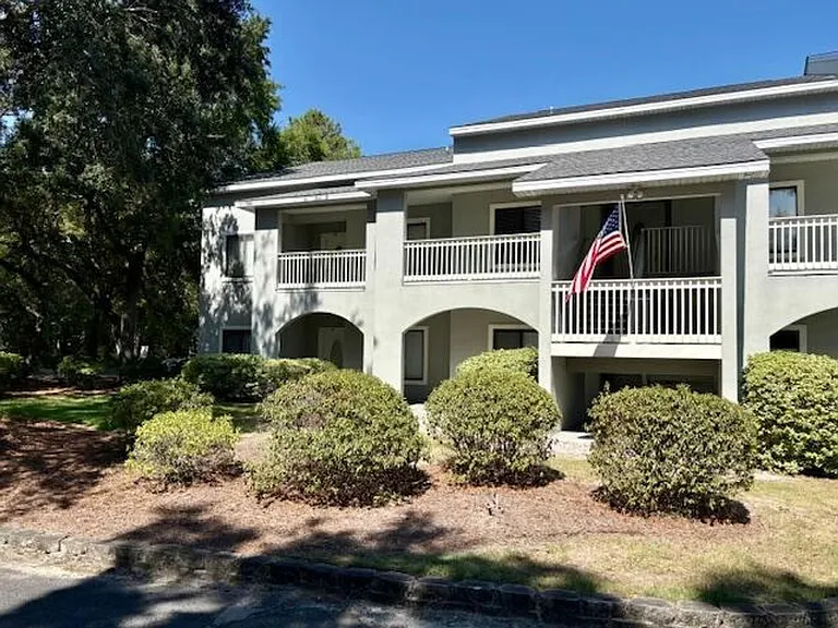 406 Westlake Ct — Photo 1