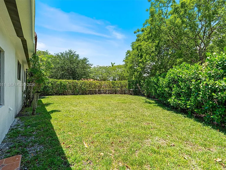1025 Sylvania Blvd — Photo 24