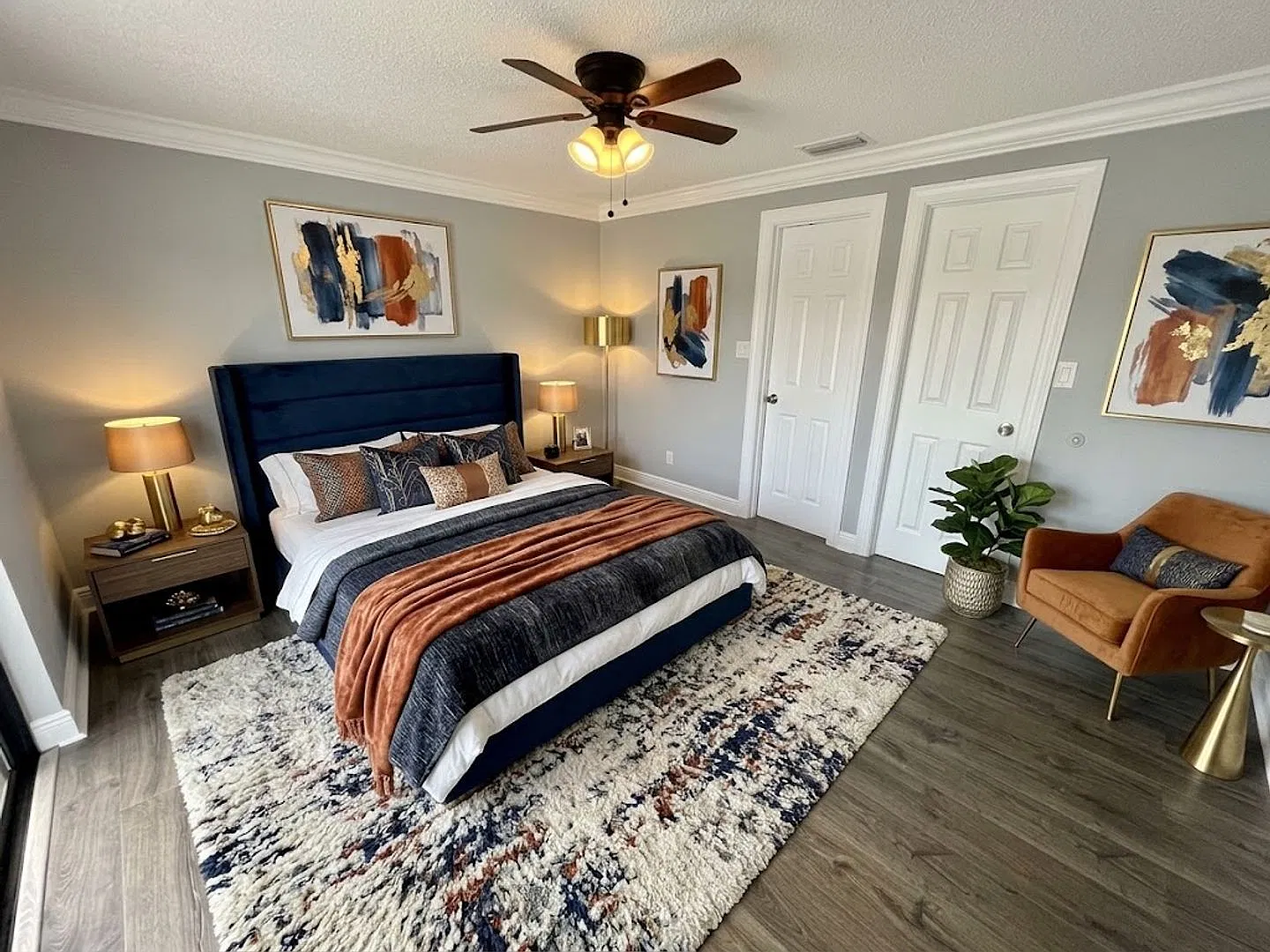Beautiful Renovated 2 Bedroom 2 Bathroom Water Front Property — Photo 2