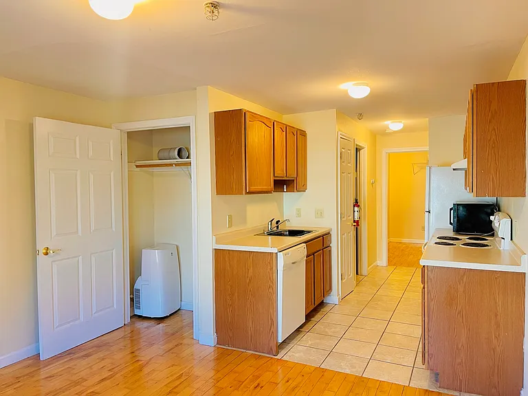 23 Church St #4 — Photo 4