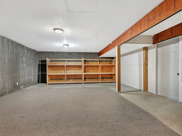 1576 Old Hillsboro Rd — Photo 37