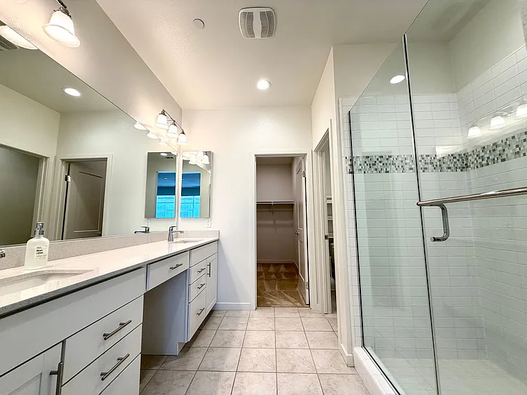 201 Red Brick Dr #2 — Photo 16