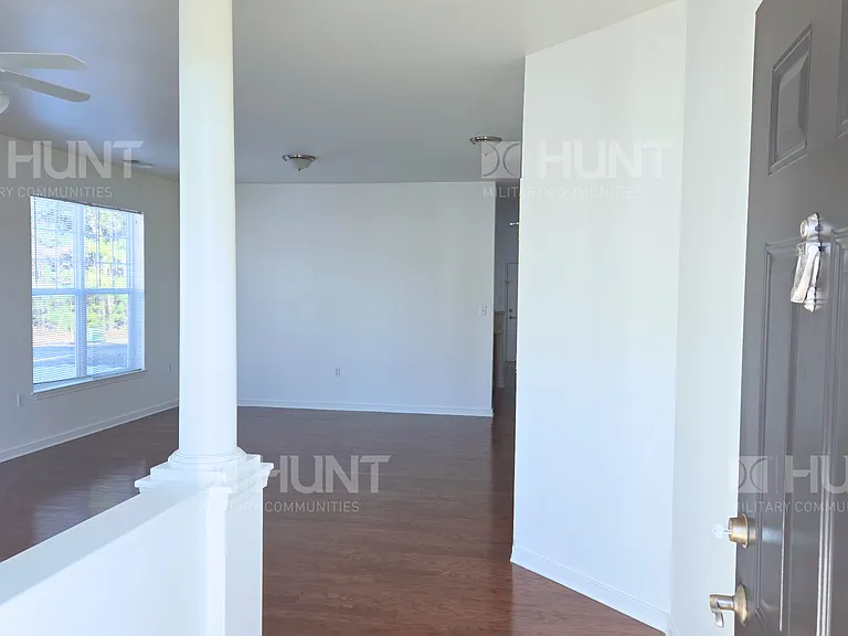 Trenton Dr — Photo 1