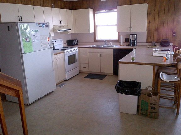 Large kitchen w/Ocean view