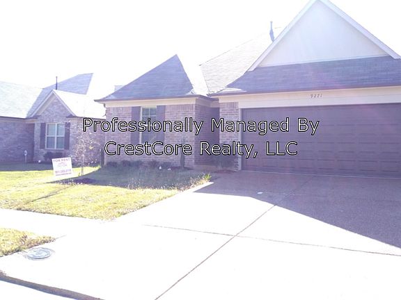 2nd image of 9271 Acadia Pl