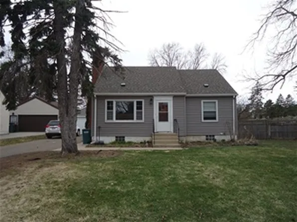 1755 Tatum St, Falcon Heights, MN 55113