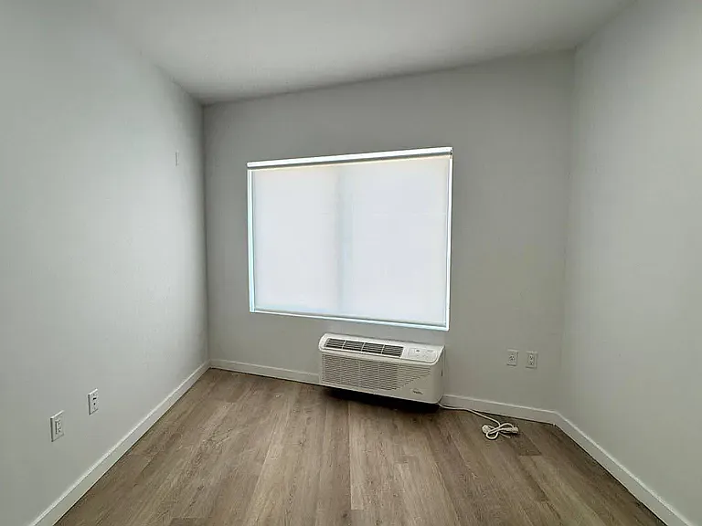 486 Market St #302E — Photo 4