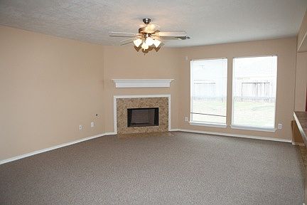 Living room Empty