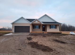 4046 Plank Rd, Cottrellville, MI 48039