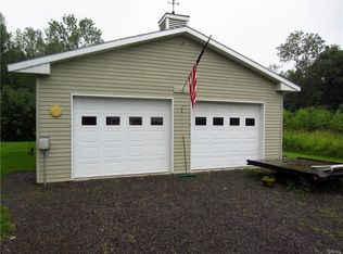 312 Barrett Ln, Bridgeport, NY 13030