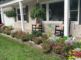 674 Knollwood Dr, Mount Airy, NC 27030