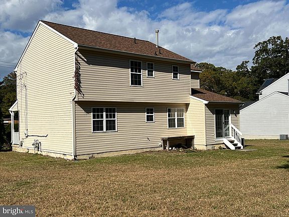 2nd image of 560 S Pitney Rd