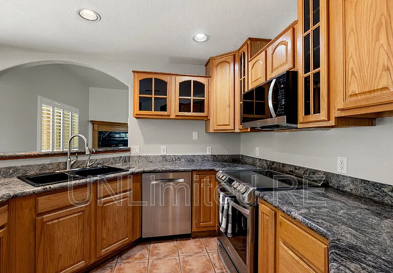 1614 Eagle Mountain Dr — Photo 10