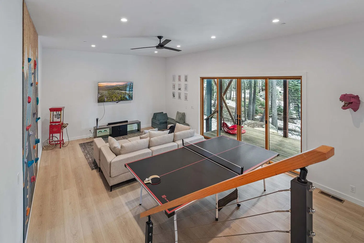 3 bed, 3.0 bath, 2497 sqft, $13,470 — Photo 3