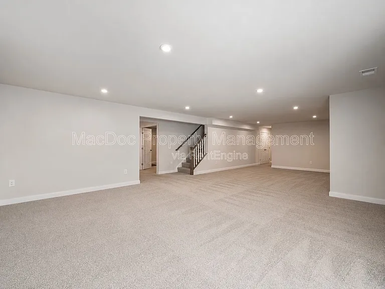 11710 Southview Ct — Photo 7